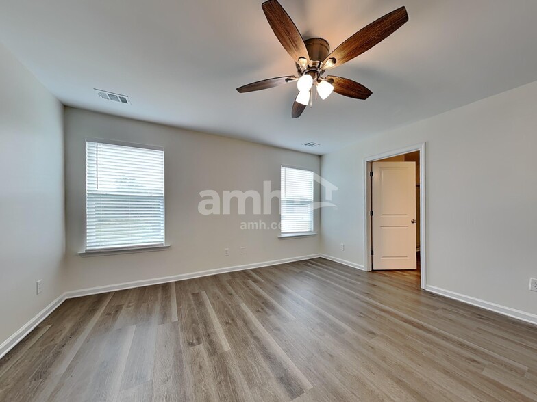 Building Photo - 104 Tupelo Ct