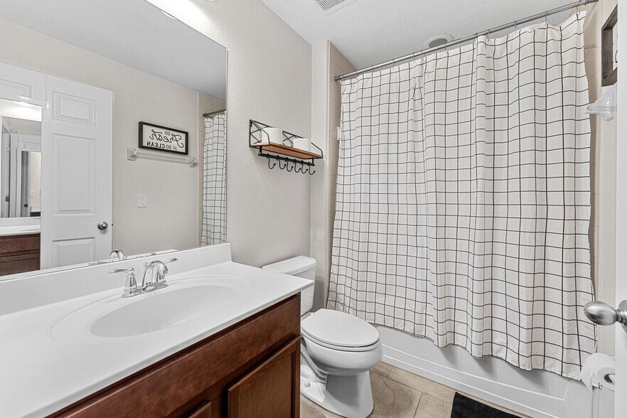Building Photo - 1380 Mill Stream Ln