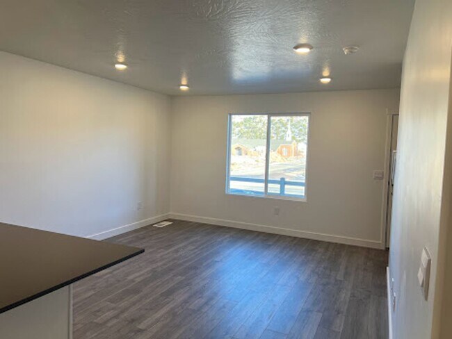 Building Photo - Old Sorrel Townhomes