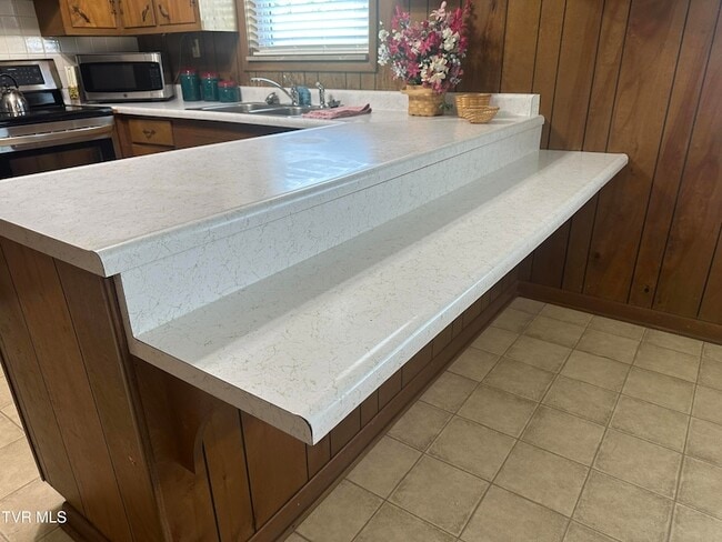 Building Photo - 3655 W Allens Bridge Rd