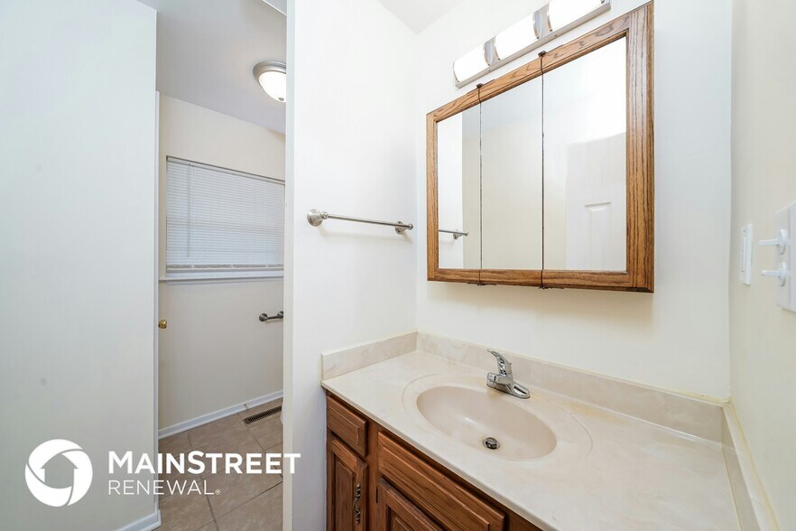 Building Photo - 6001 Reigh Count Dr