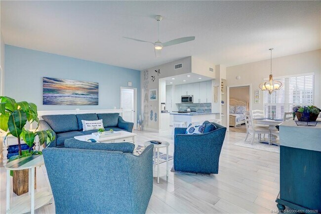 Building Photo - 391 NE Plantation Rd