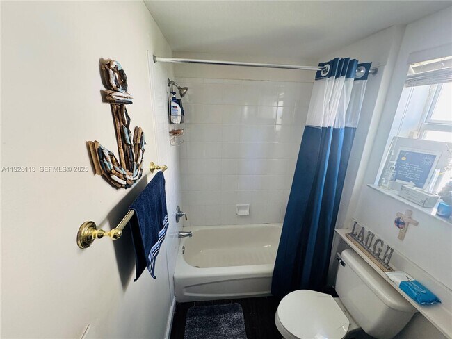 Building Photo - 10700 NW 66th St