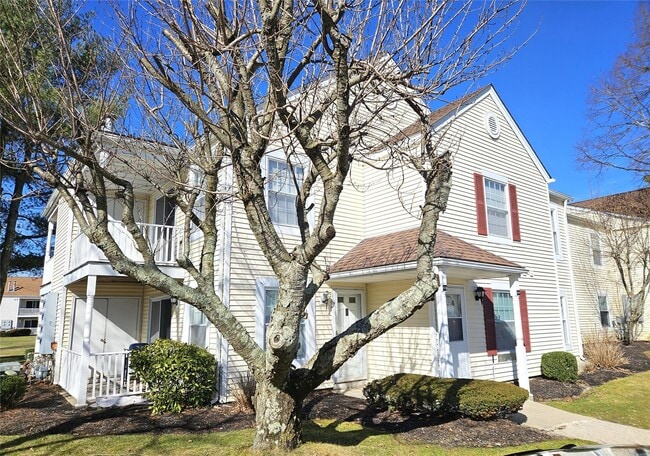 Building Photo - 210 Fairview Cir