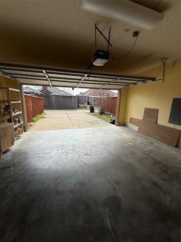 Building Photo - 1704 Bent Brook Dr