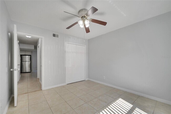 Building Photo - 9942 Turf Way