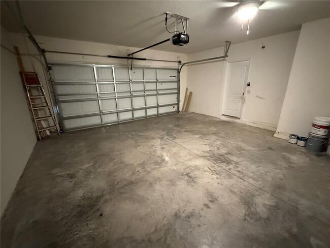 Building Photo - 2626 Angel Fls Dr