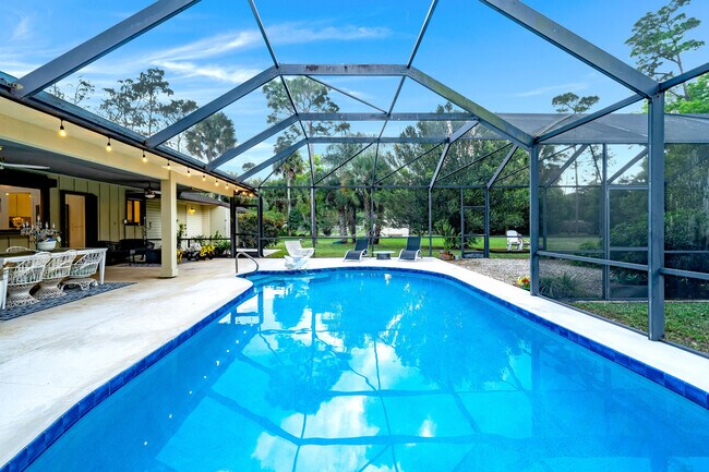 Building Photo - 583 Rambling Dr Cir