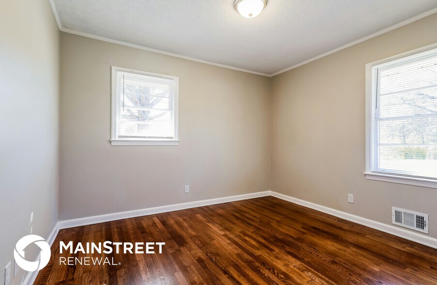 Building Photo - 131 Mears St