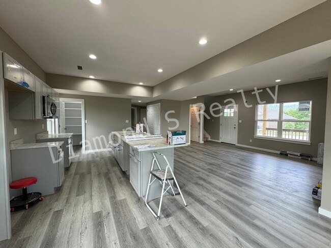 Building Photo - Gorgeous Two-Story Home Available Early July - 4 Bed/2.5 Bath