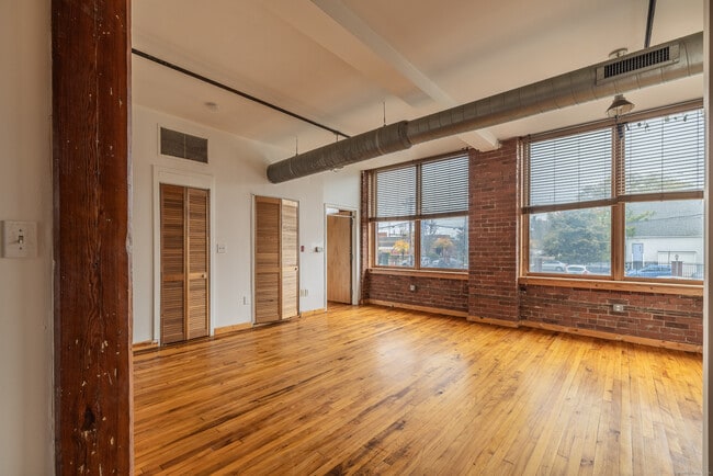 Building Photo - 325 Lafayette St