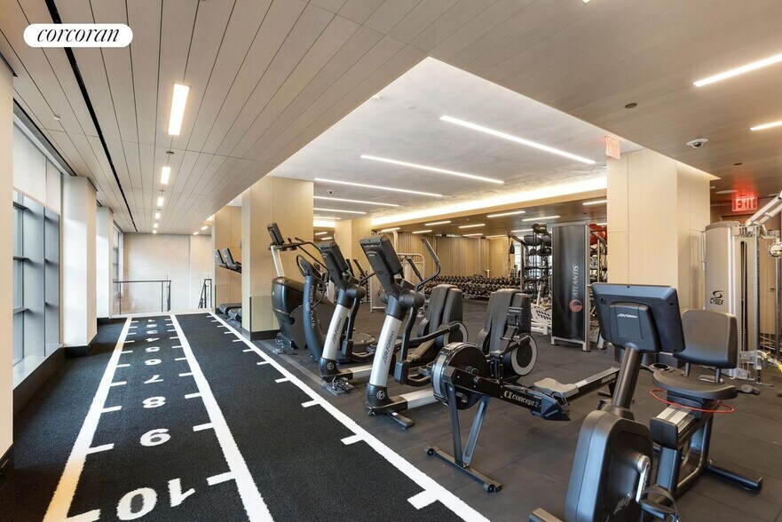 Building Photo - 555 W 22nd St