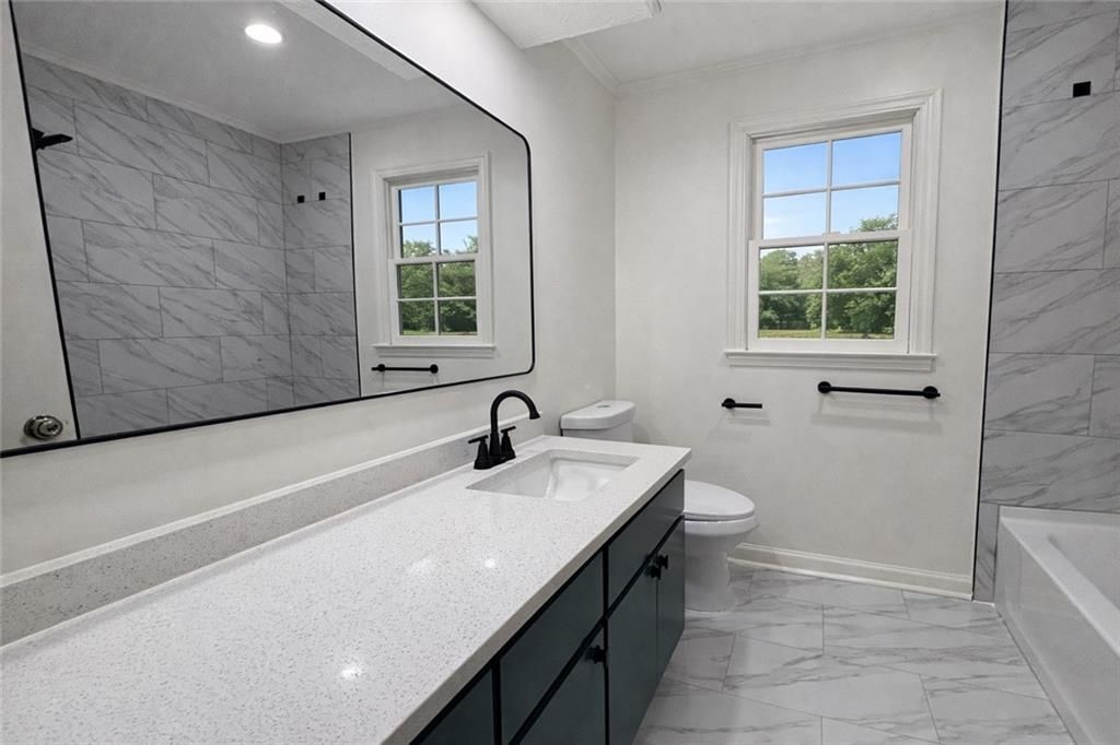 Building Photo - 807 Oak Bridge Ln