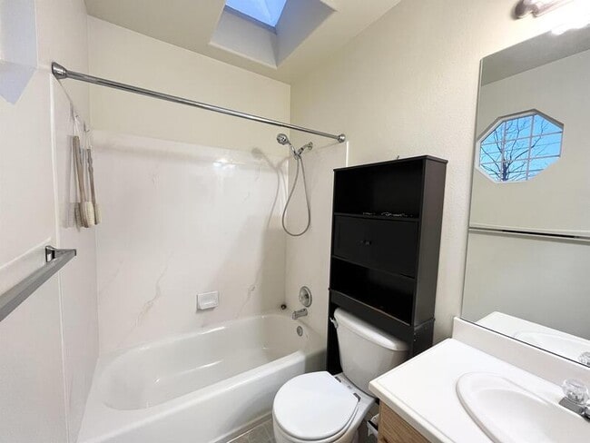 Building Photo - 377 Sego Lily Dr