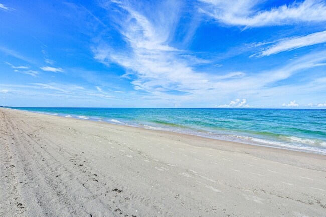 Building Photo - 2774 S Ocean Blvd