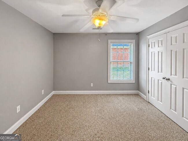 Building Photo - 37 Walton Creek Dr SW