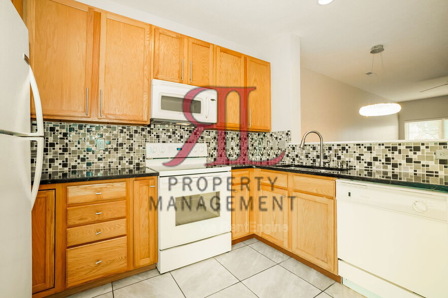 Building Photo - 146 Portrait Cir