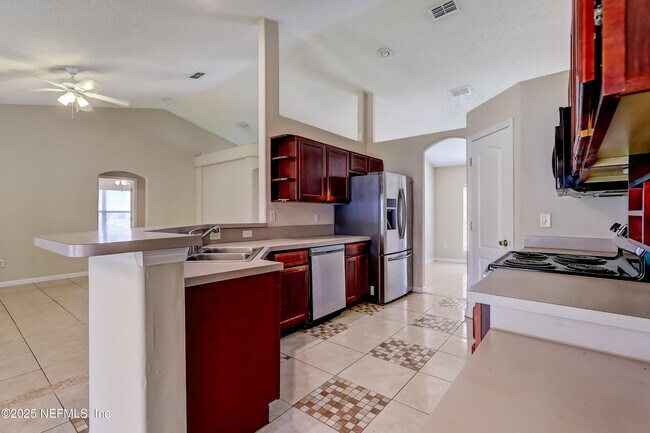 Building Photo - 9703 Cedar Ridge Dr W