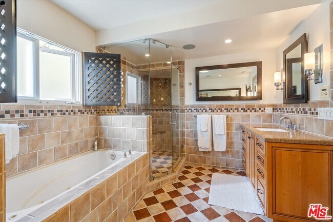 Building Photo - 7965 Fareholm Dr
