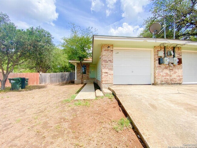 Primary Photo - 109 Hughson Ct
