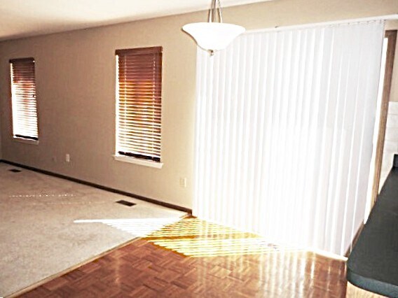 Building Photo - 21827 W Judith Ct