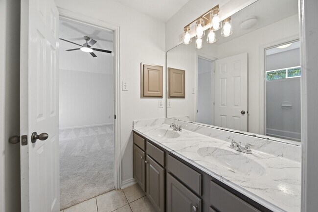 Building Photo - 51 N Scribewood Cir