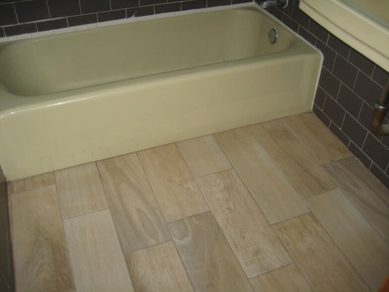 Building Photo - 467 S Downey Rd