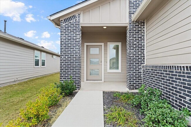 Building Photo - 523 Millbrook Blvd