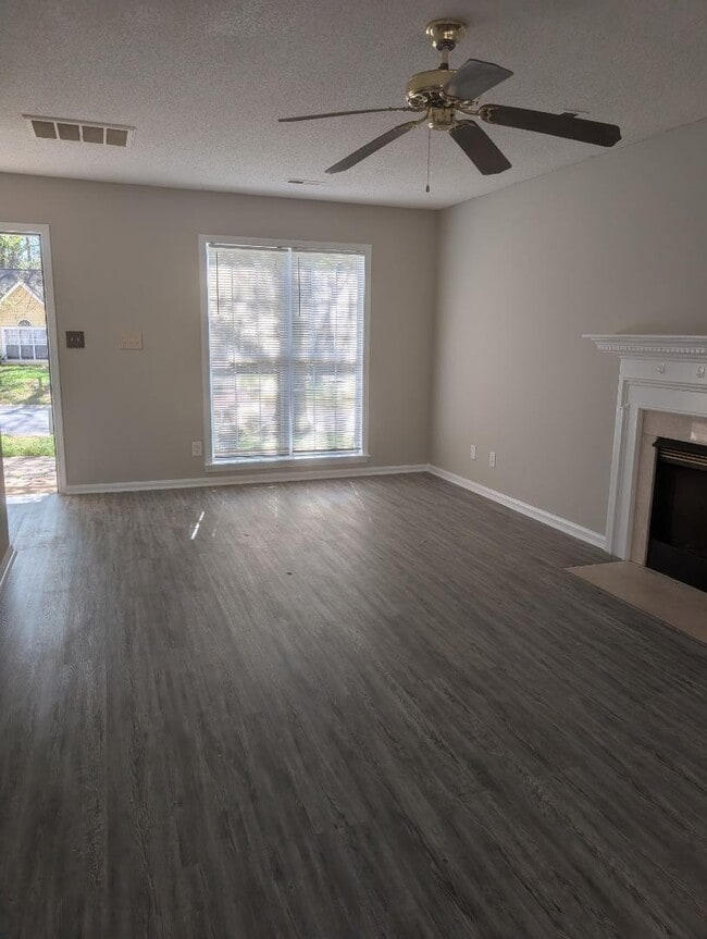 Building Photo - 6319 Richfield Ln