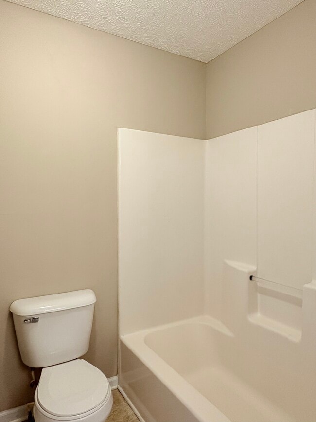 Building Photo - 130 Bright St