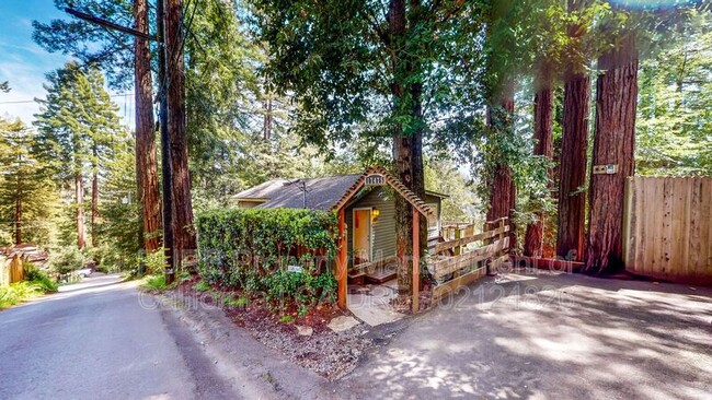 Primary Photo - 17475 Summit Ave