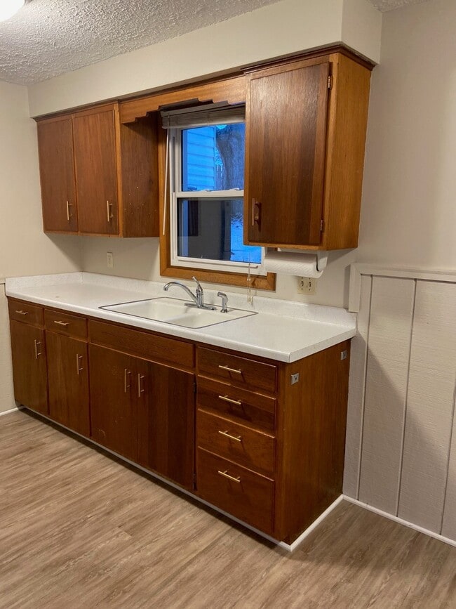 Building Photo - 821 1st Ave NW