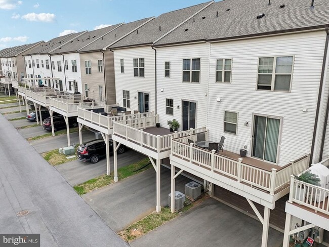 Building Photo - 13706 Petrel St