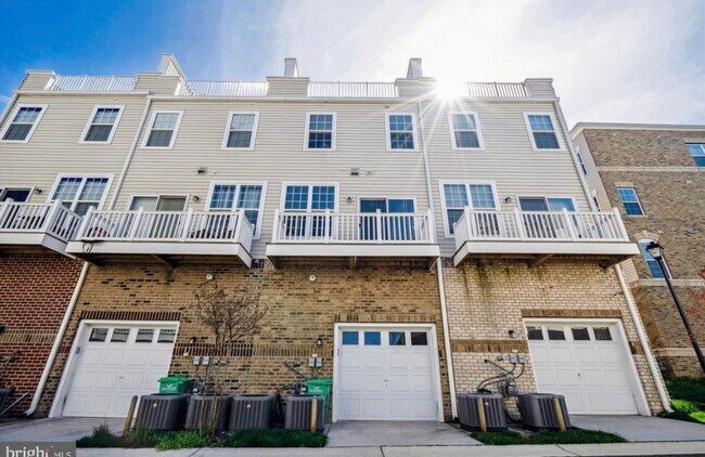 Building Photo - 9611 Weshire Dr