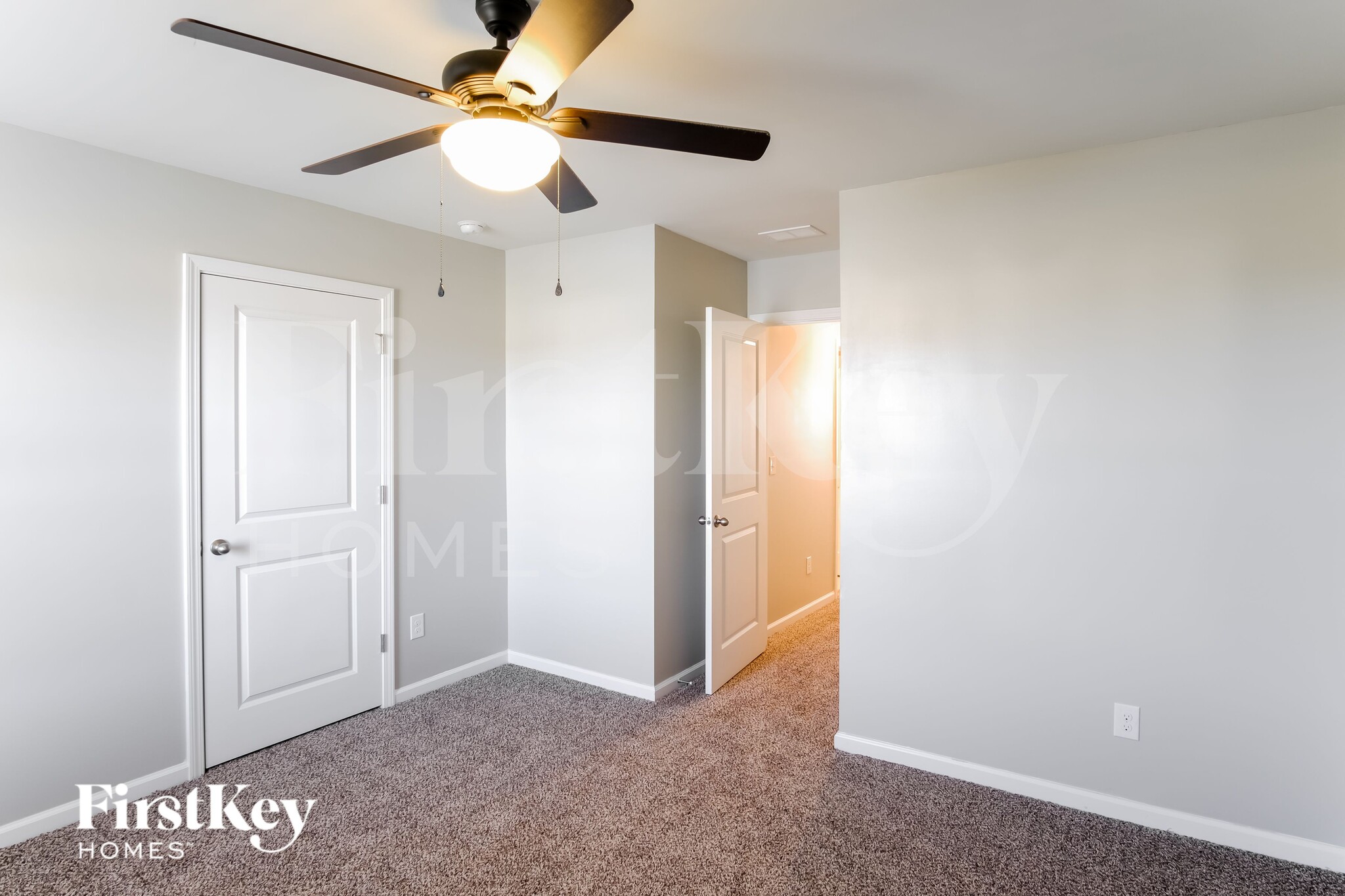 Building Photo - 216 Rhodes Ct