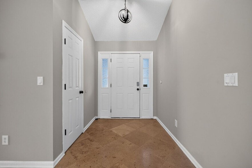 Building Photo - 863 Timberjack Ct
