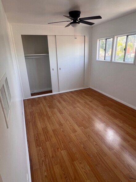Building Photo - 3330 Sequoia Dr