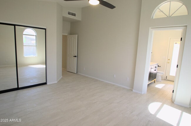 Building Photo - 7929 W Wescott Dr