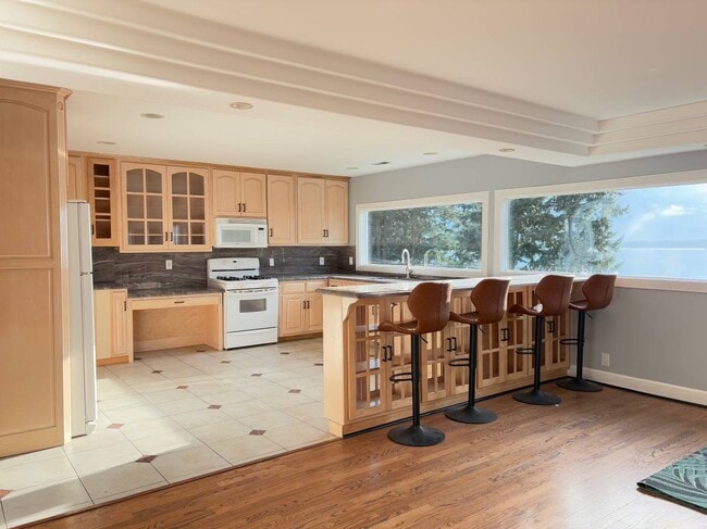 Building Photo - 20405 25th Ave NW