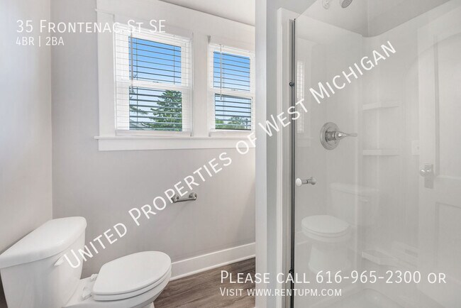 Building Photo - Available Now | 4 Bedroom, 2 Bathroom Sing...