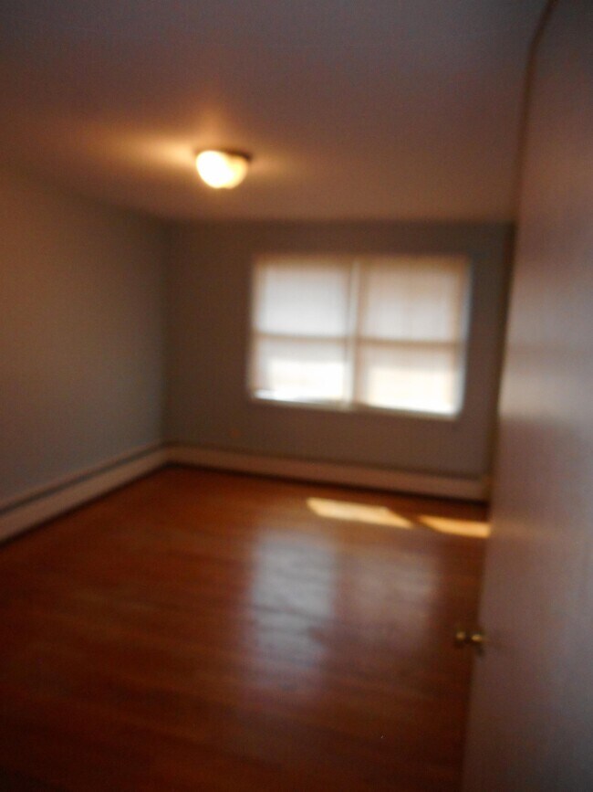 Building Photo - 116 N Union Ave