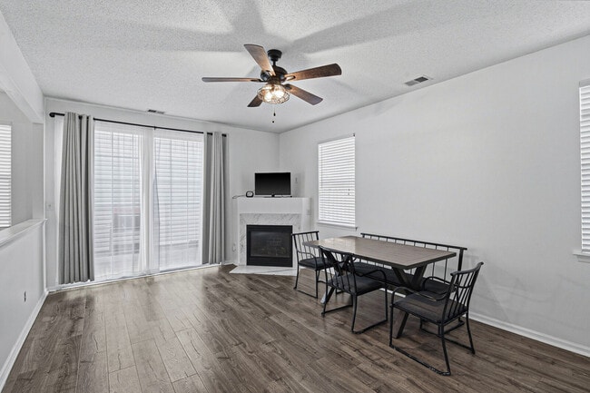 Building Photo - 29 Camellia Ln