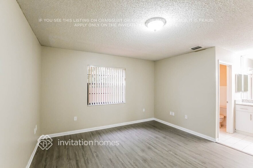 Building Photo - 8021 SW 136th Ct