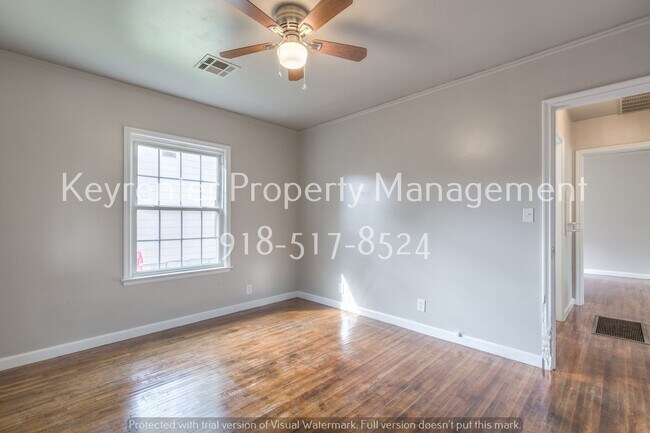 Building Photo - 2 Bed | 1 Bath in Tulsa!
