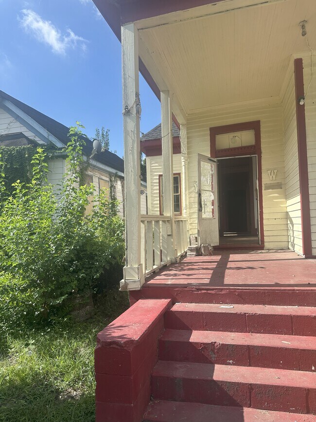 Building Photo - 1361 St Stephens Rd