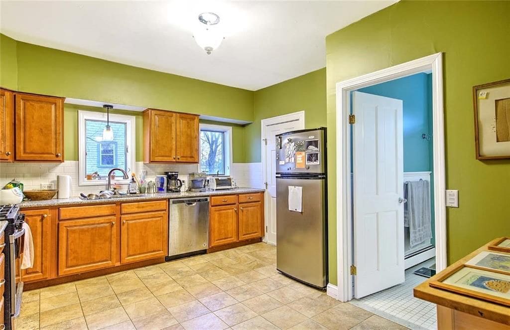 Building Photo - 130 Norwood Ave