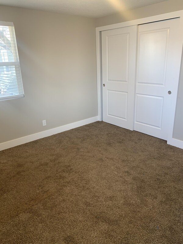 Building Photo - 3498 Valley Heights Dr