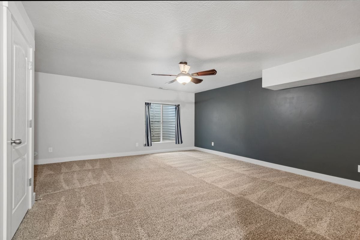 Building Photo - 10634 Topview Rd