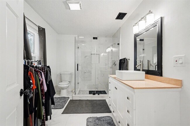 Building Photo - 6305 S MacDill Ave