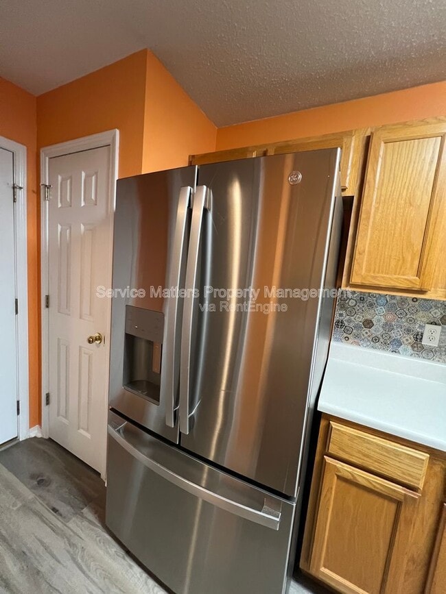 Building Photo - 2439 Redoubt Ave